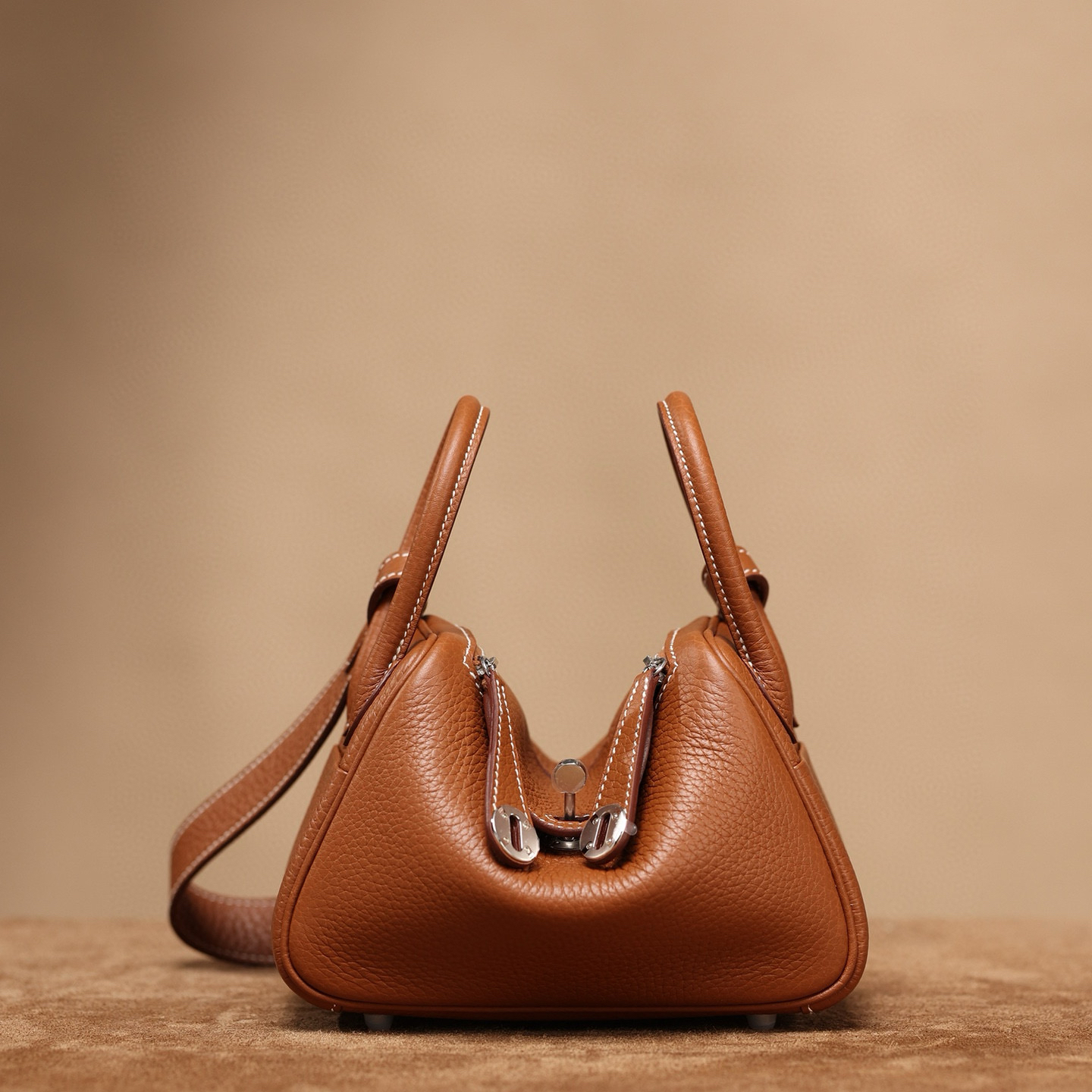 Hermes Lindy 19｜金棕色TC皮｜銀扣