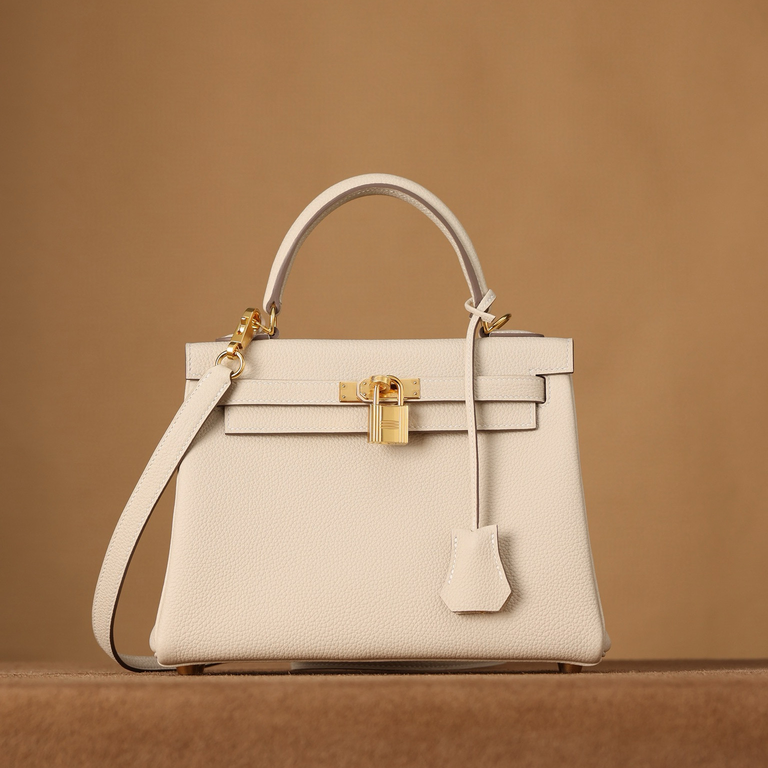 Top replica Hermes*Kelly28 milkshake platinum buckle 99% authentic