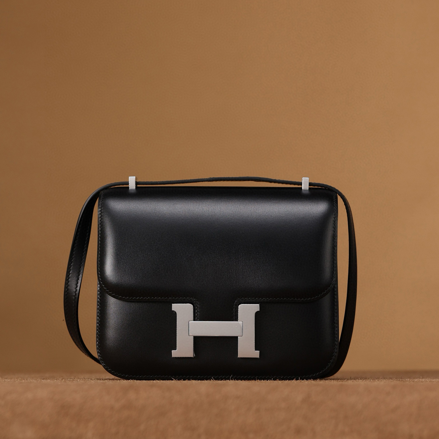 1:1復刻高仿Hermes bag 手袋Constance19系列 box皮黑色銀扣99%真