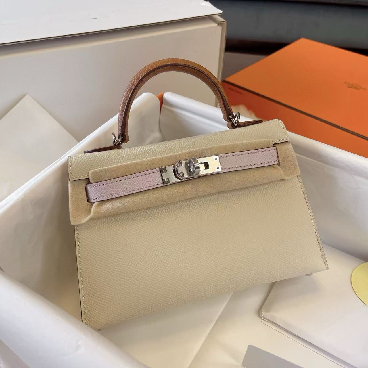 1:1復刻高仿Hermes bag 手袋 Kelly二代mini三拼色奶昔白銀扣 99%真