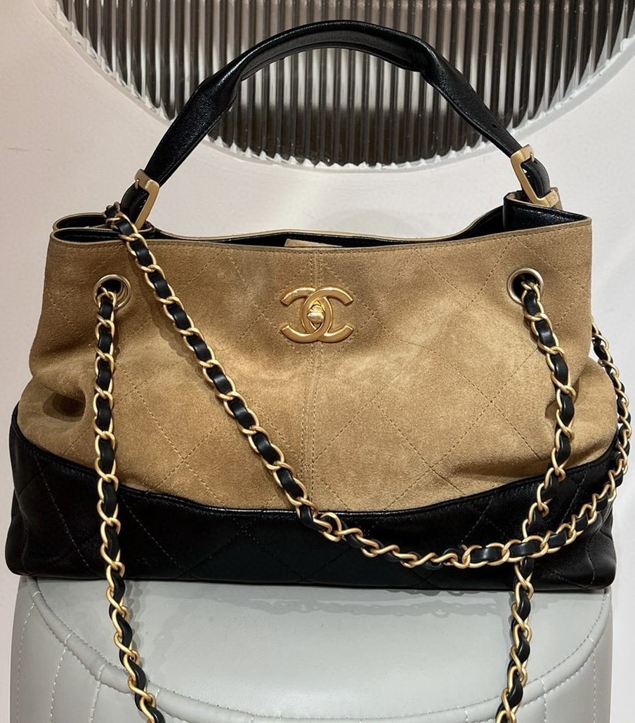 Chanel 25A 麂皮拼色hobo 