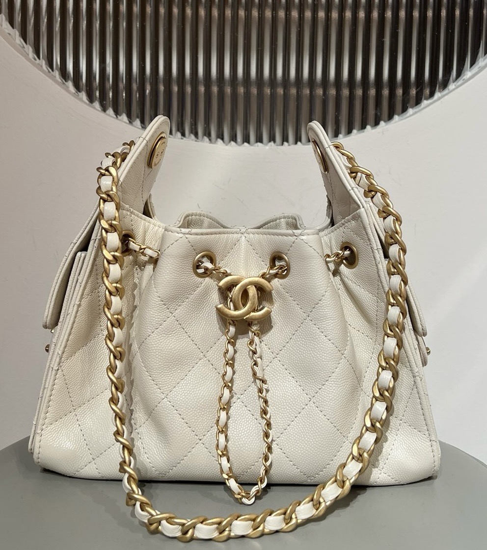 Chanel 25迷你手袋 米杏色魚子醬