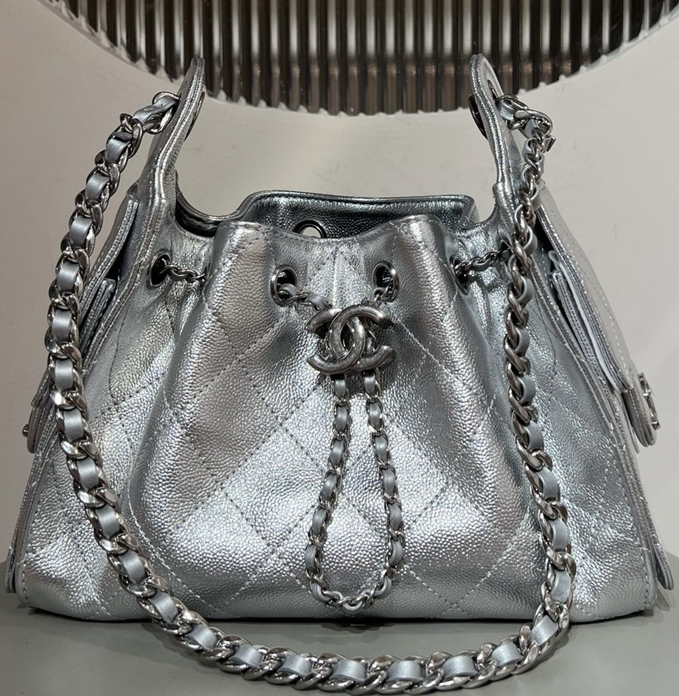 Chanel 25迷你手袋 太空銀魚子醬